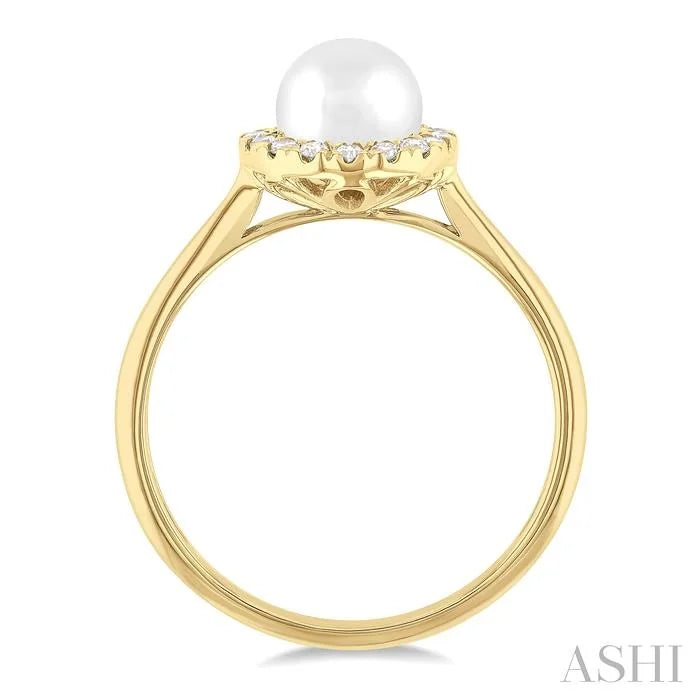 Pearl & Halo Diamond Ring