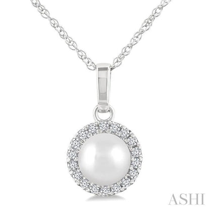 Pearl & Halo Diamond Pendant