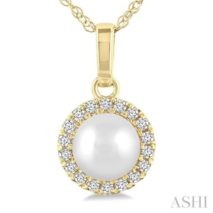 Pearl & Halo Diamond Pendant