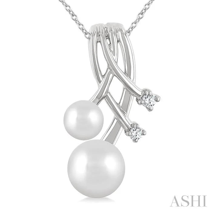 Pearl & Diamond Fashion Pendant