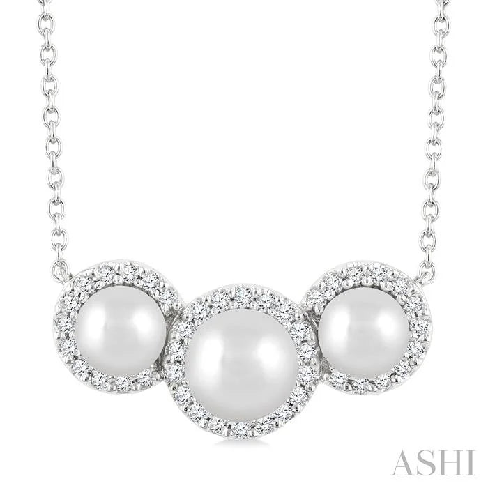 Pearl & Halo Diamond Fashion Pendant