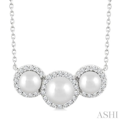 Pearl & Halo Diamond Fashion Pendant