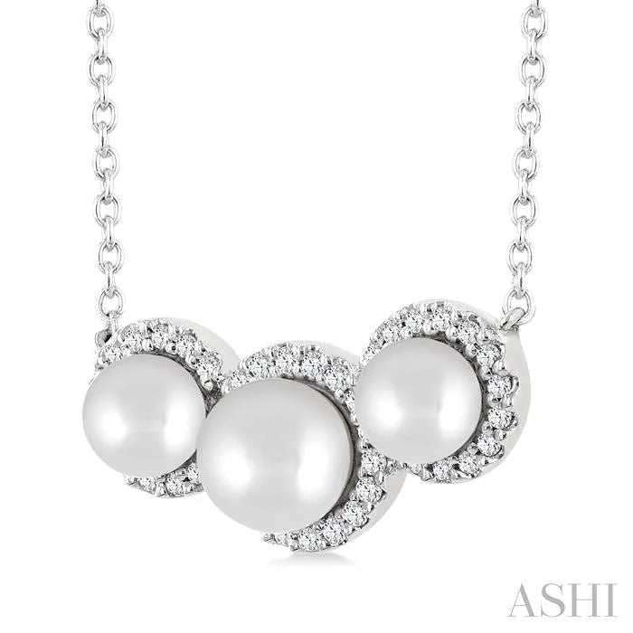 Pearl & Halo Diamond Fashion Pendant