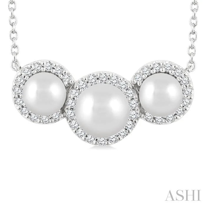Pearl & Halo Diamond Fashion Pendant