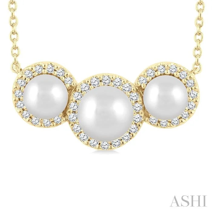 Pearl & Halo Diamond Fashion Pendant