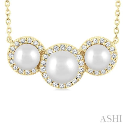 Pearl & Halo Diamond Fashion Pendant