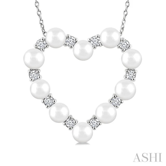 Heart Shape Pearl & Diamond Pendant