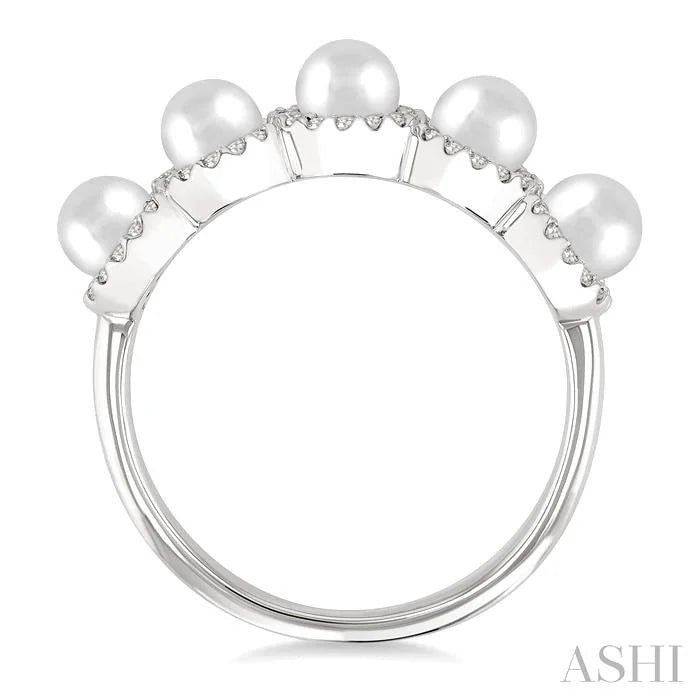 Pearl & Halo Diamond Ring
