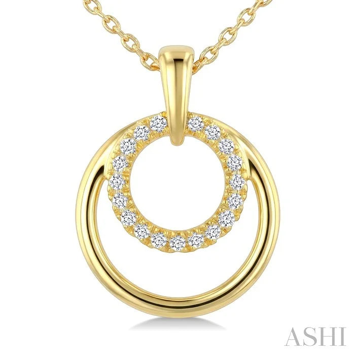 Round Shape Petite Diamond Fashion Pendant
