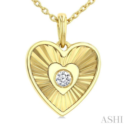 Heart Shape Fluted Diamond Fashion Pendant