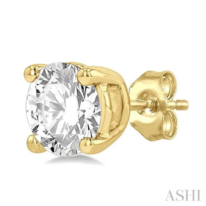 Round Shape Diamond Stud Earrings