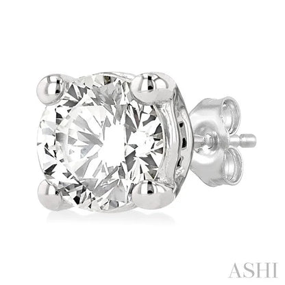 Round Shape Diamond Stud Earrings