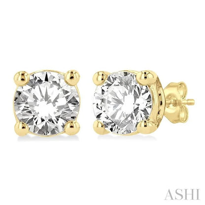 Round Shape Diamond Stud Earrings