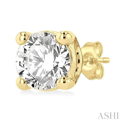 Round Shape Diamond Stud Earrings