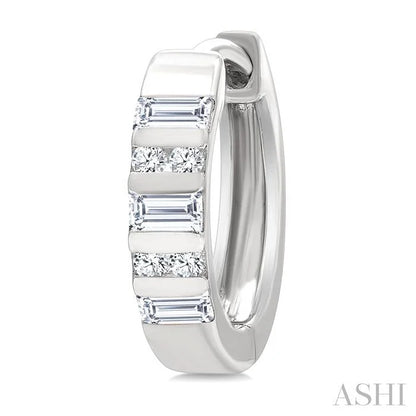 Bar Petite Diamond Huggie Fashion Earrings