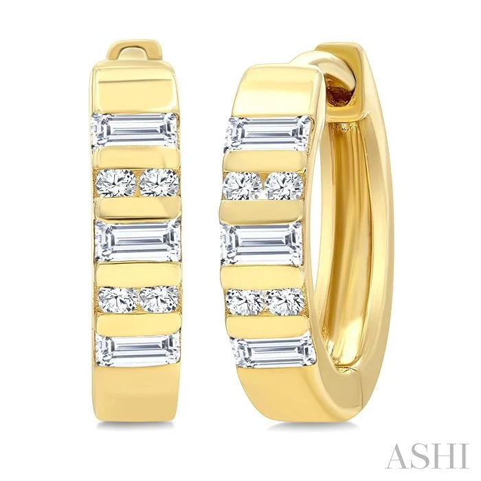 Bar Petite Diamond Huggie Fashion Earrings
