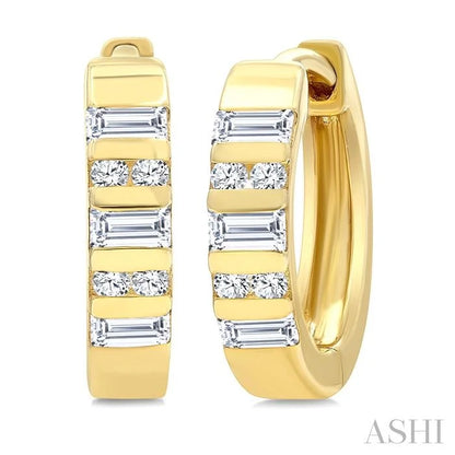 Bar Petite Diamond Huggie Fashion Earrings