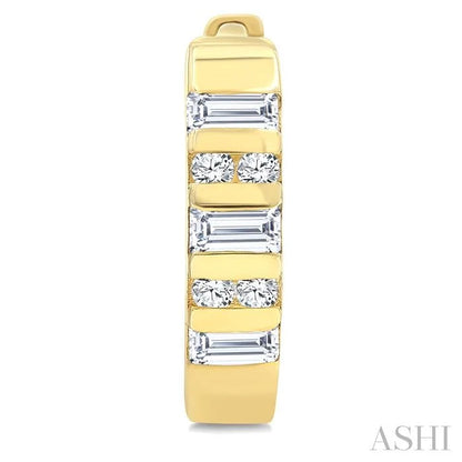 Bar Petite Diamond Huggie Fashion Earrings