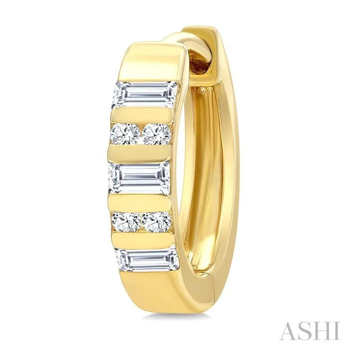 Bar Petite Diamond Huggie Fashion Earrings