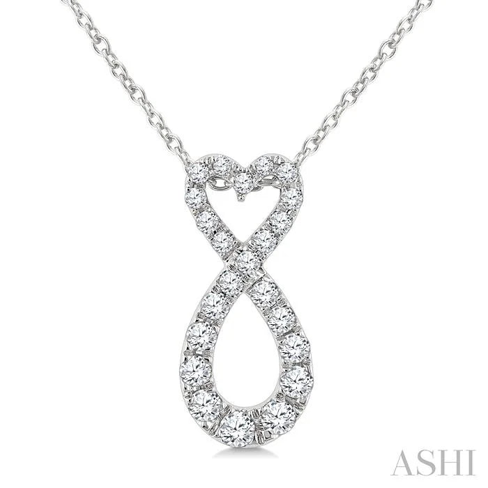 Heart Shape Infinity Diamond Fashion Pendant