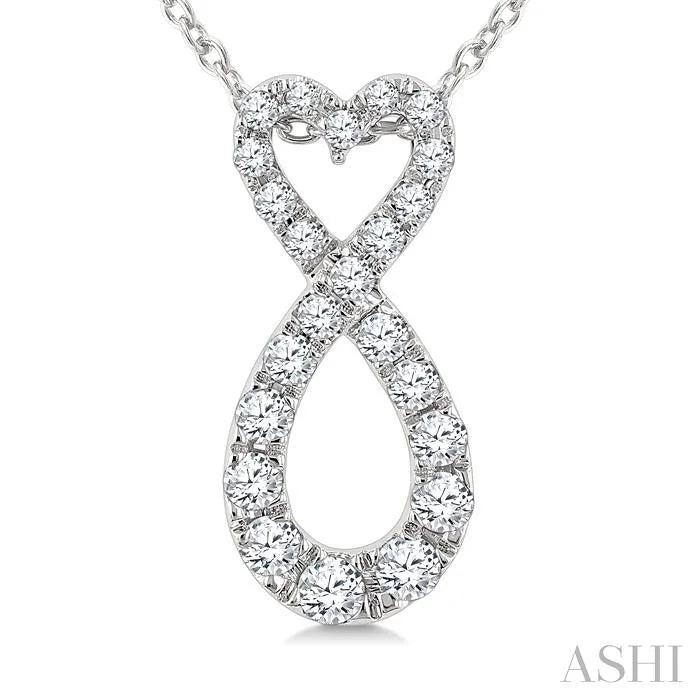 Heart Shape Infinity Diamond Fashion Pendant