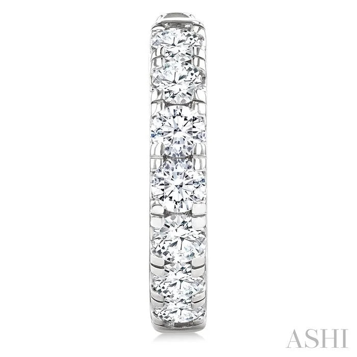 Round Shape Diamond Hoop Earrings