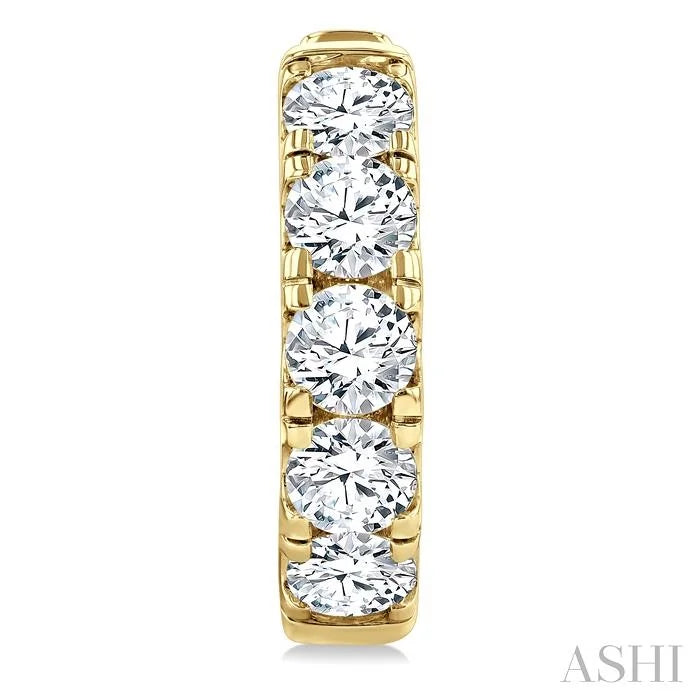 Round Shape Diamond Hoop Earrings