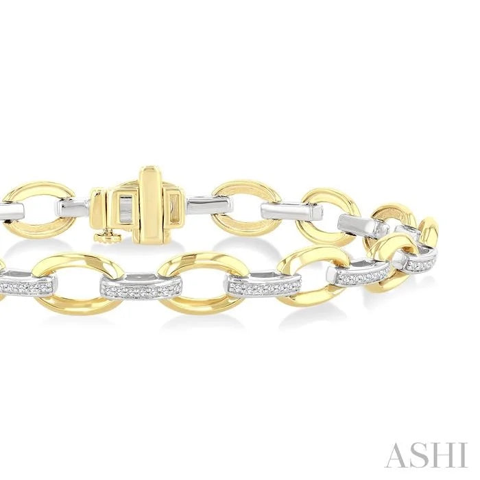 Bold Oval Shape Link Diamond Fashion Bracelet