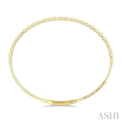 Pyramid Diamond Flex Bangle