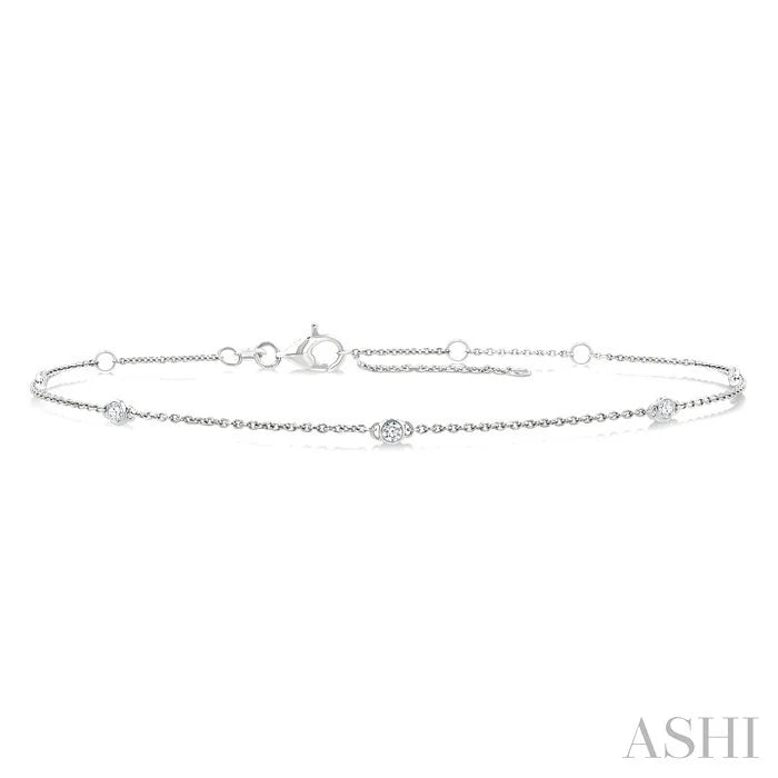 Round Shape Diamond Station Chain Bracelet