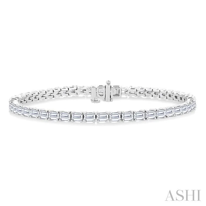 Emerald Shape East-West Diamond Tennis Bracelet