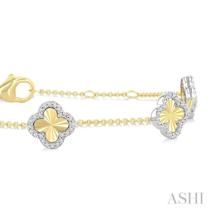 Clover Fluted Diamond Fashion Chain Bracelet