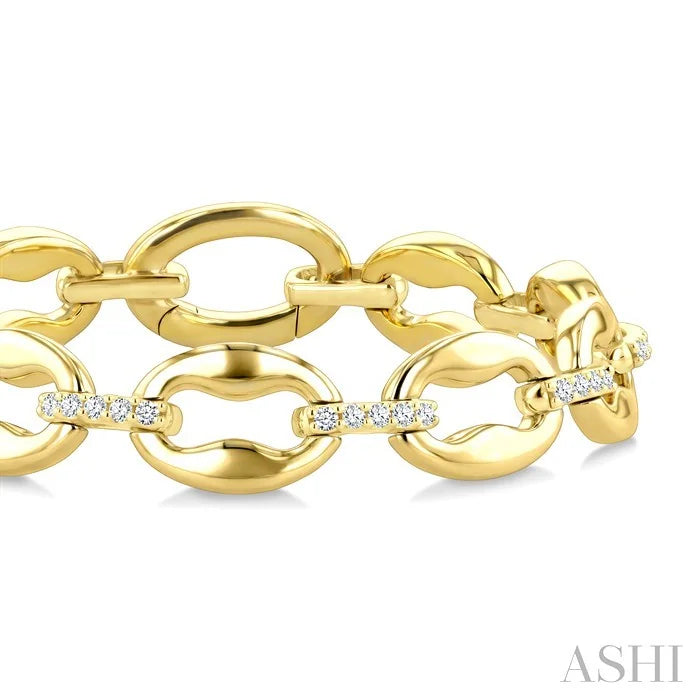 Aeris Gold Oval Link Diamond Fashion Bracelet