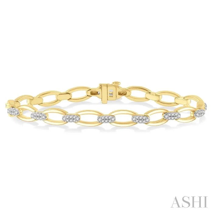 Oval Shape Link Diamond Fashion Bracelet