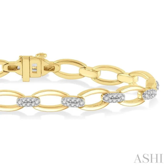 Oval Shape Link Diamond Fashion Bracelet