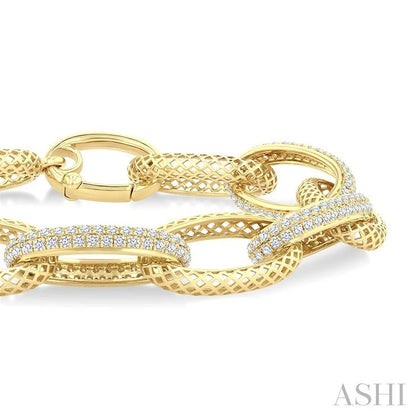 Aeris Gold Bold Oval Shape Link Diamond Fashion Bracelet