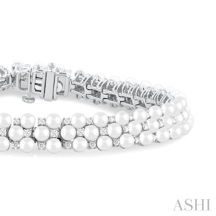 Pearl & Diamond Fashion Bracelet