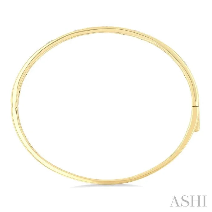 Mixed Shape Flush Bezel Set Diamond Fashion Bangle