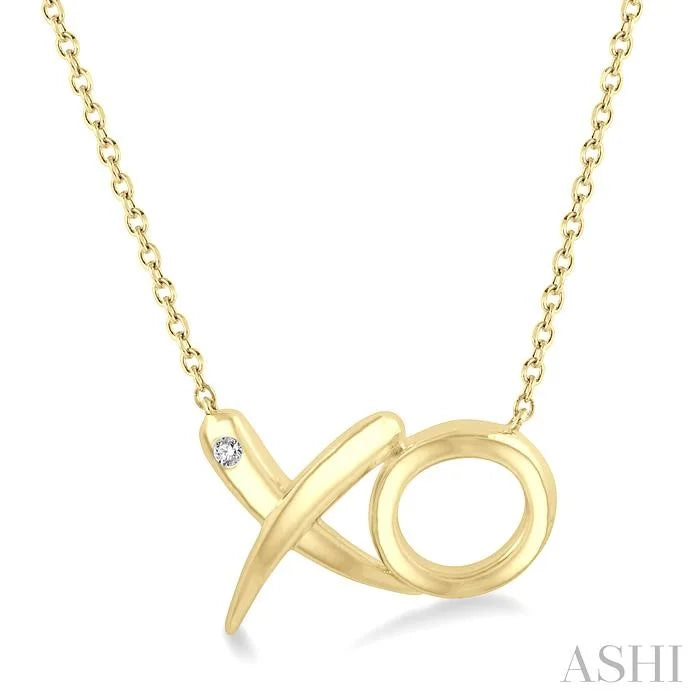 Gold Vermeil X & O Diamond Fashion Pendant