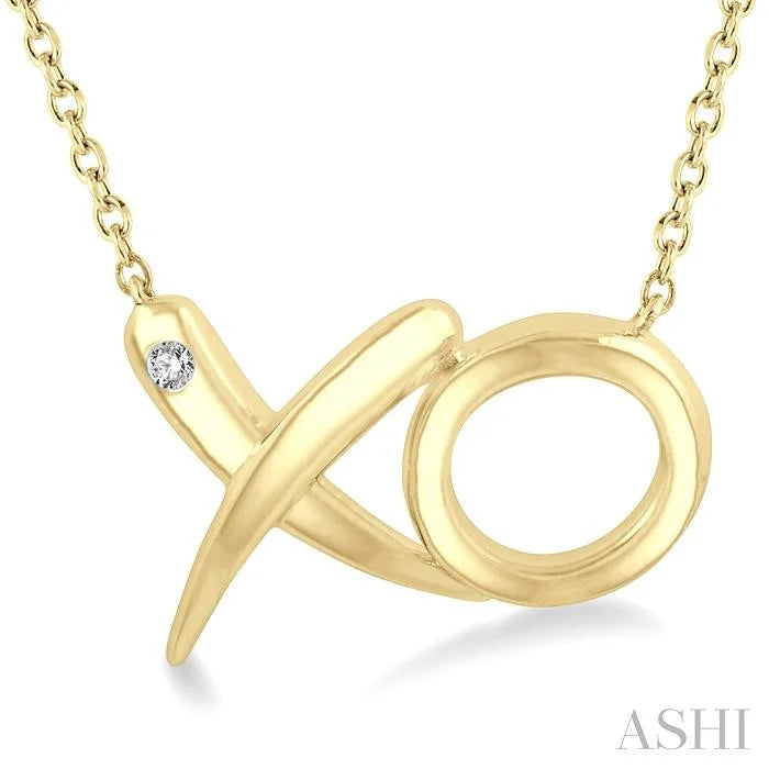 Gold Vermeil X & O Diamond Fashion Pendant
