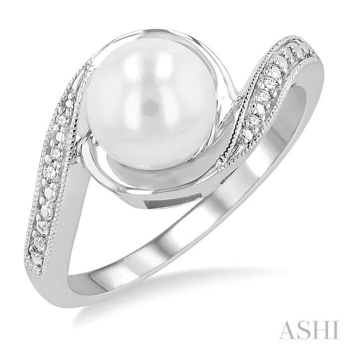 Silver Pearl Diamond Ring