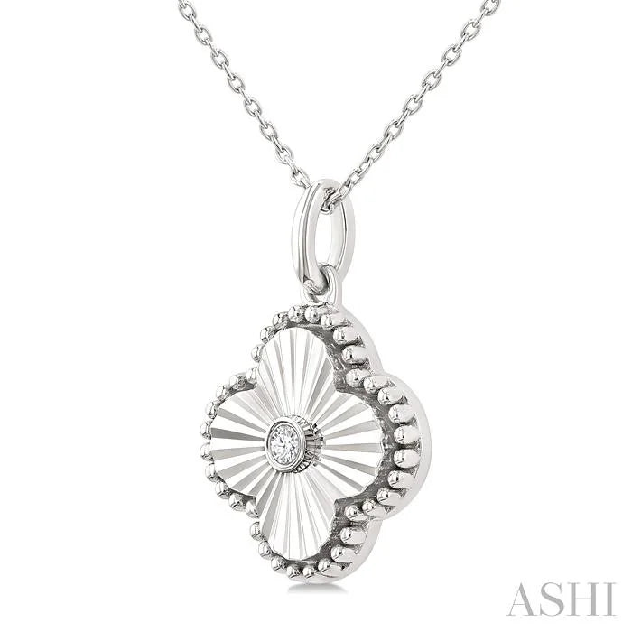Silver Clover Fluted Medallion Petite Diamond Fashion Pendant