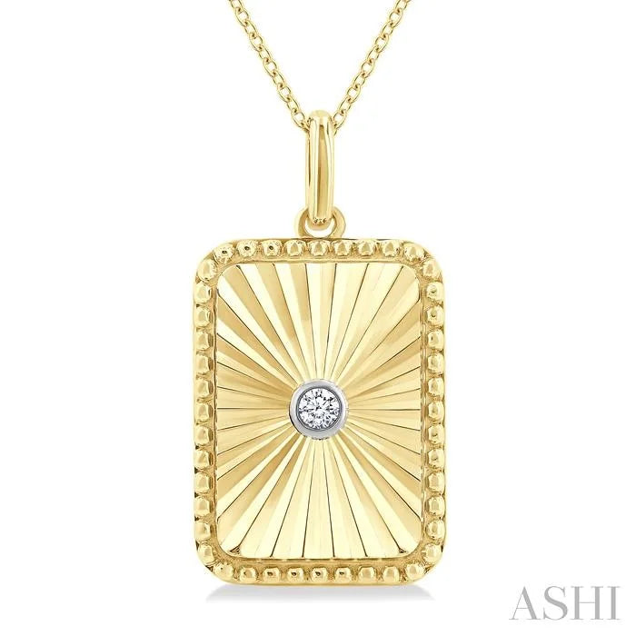 Gold Vermeil Rectangular Shape Fluted Medallion Diamond Pendant
