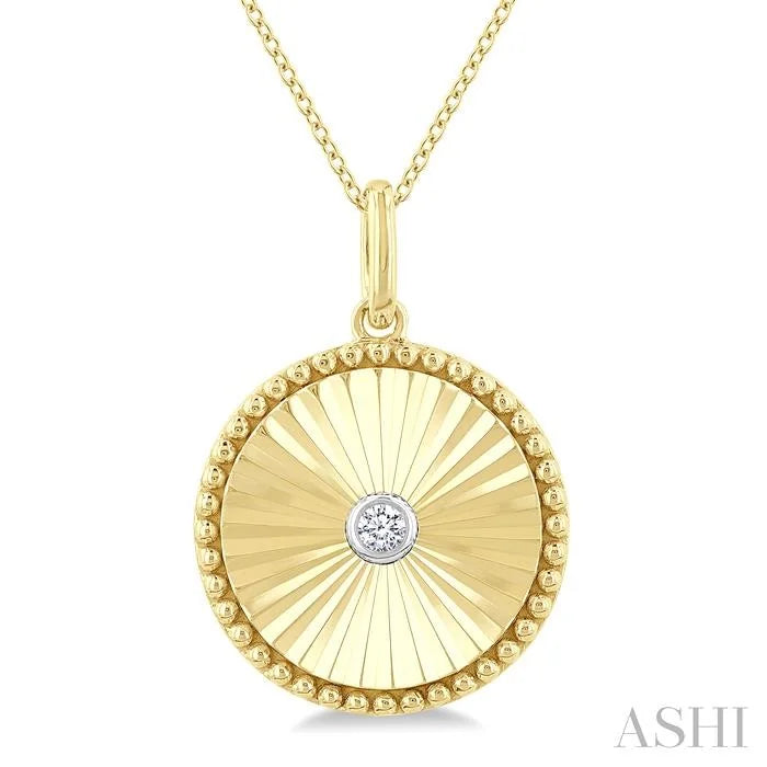 Gold Vermeil Round Shape Fluted Medallion Diamond Pendant