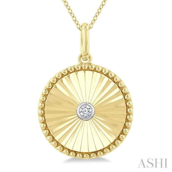 Gold Vermeil Round Shape Fluted Medallion Diamond Pendant