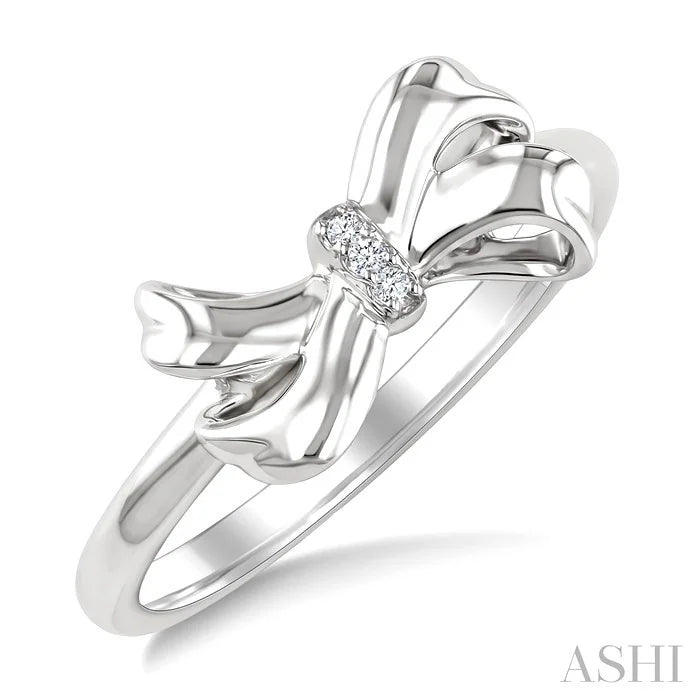 Silver Bow Diamond Fashion Ring