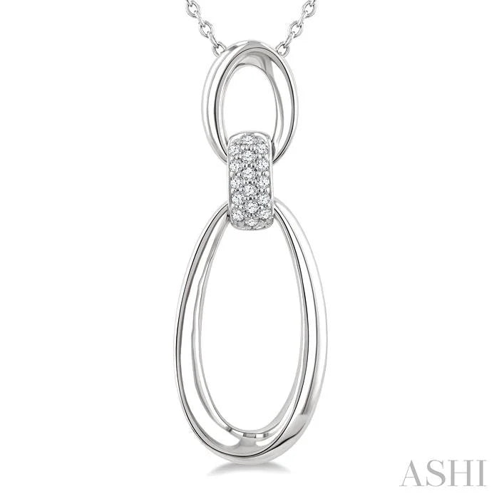 Silver Bold Oval Link Diamond Pendant