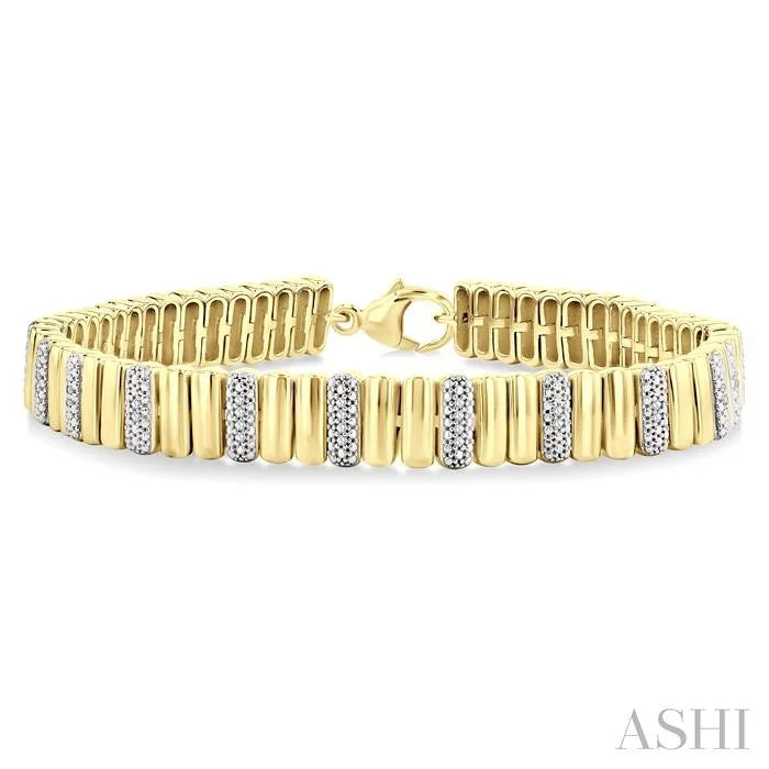 Gold Vermeil Bold Ribbed Diamond Fashion Bracelet