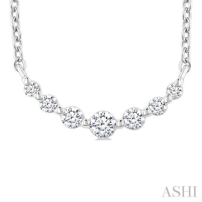 Silver Graduated Petite Diamond Fashion Smile Necklace