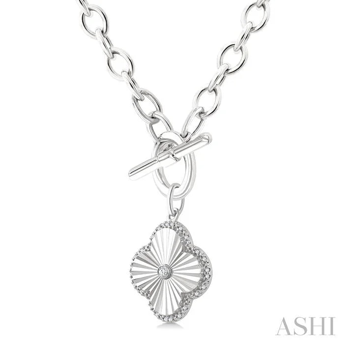 Silver Clover Fluted Toggle Diamond Fashion Necklace